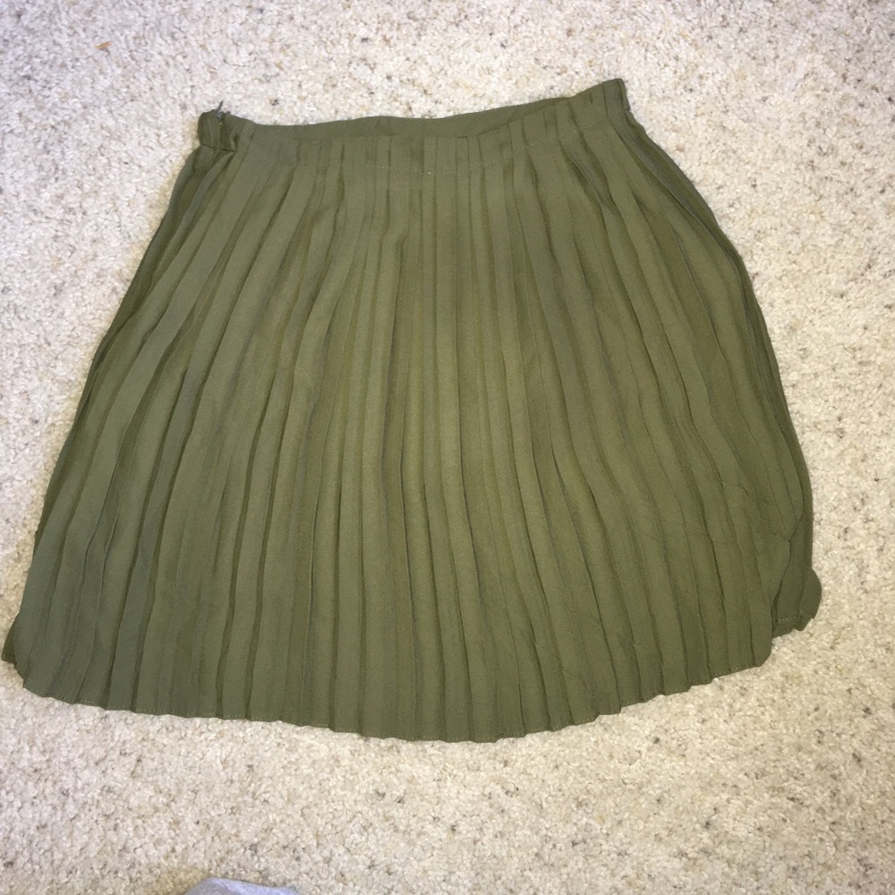 Urban Outfitters | Silence + Noise mini skirt - Picture 2 of 4